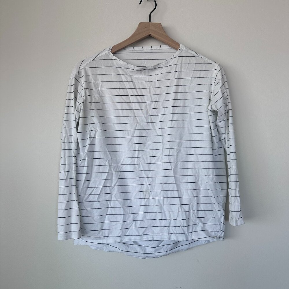 Lululemon Drapey Long Sleeve size XS